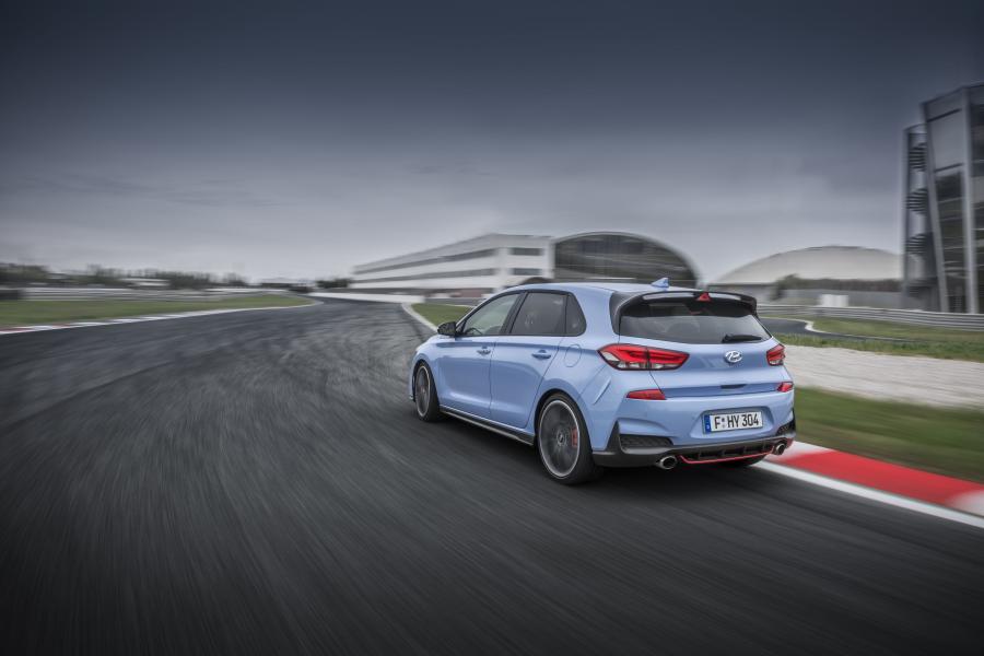  Hyundai i30 N 2017 года  (WW) (фото 24 из 47)